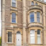 아파트 Cosy Osborne With Free Parking By Prescott Apartments