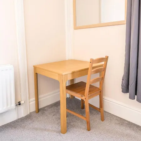 Osborne House With Free Parking By Prescott Apartments Appartement