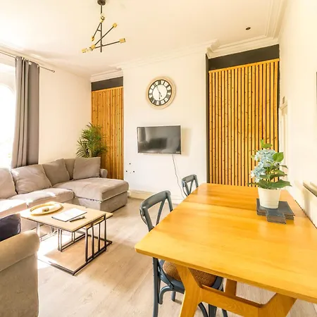Cosy Osborne With Free Parking By Prescott