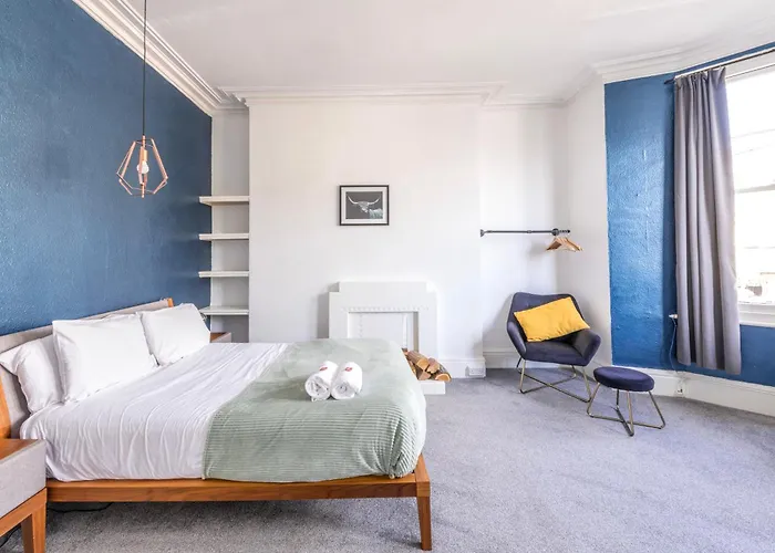 Osborne Apartment With Free Parking By Prescott Apartments