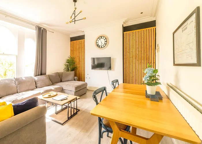 Osborne Apartment With Free Parking By Prescott Apartments