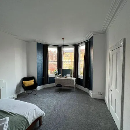 Centralised Osborne House With Free Parking By Prescott *