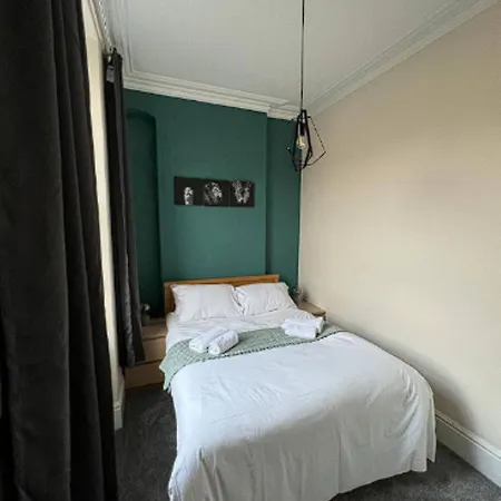 Centralised Osborne House With Free Parking By Prescott