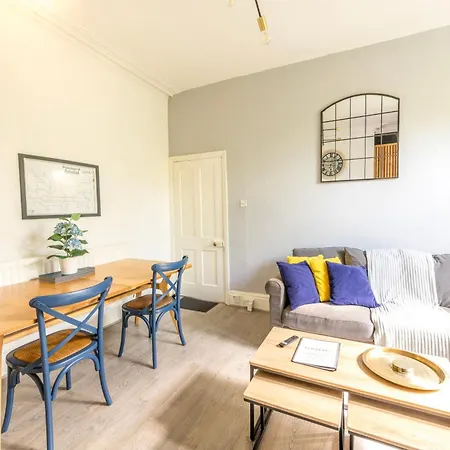 Centralised Osborne House With Free Parking By Prescott Apartment